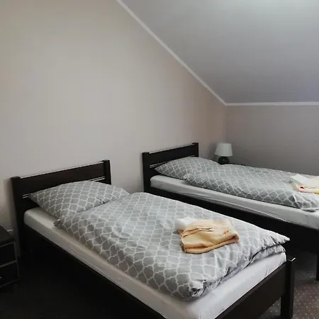 ヴィラ Dobry Adres