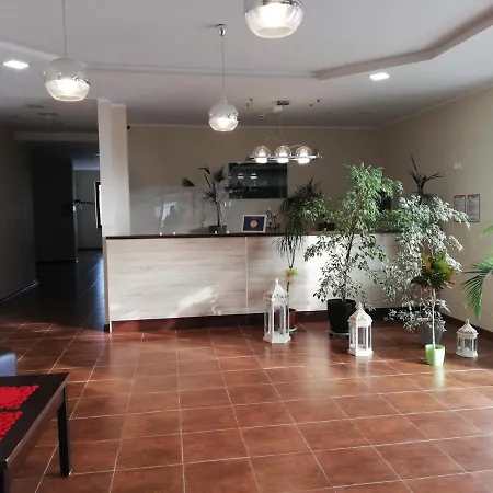 ヴィラ Dobry Adres