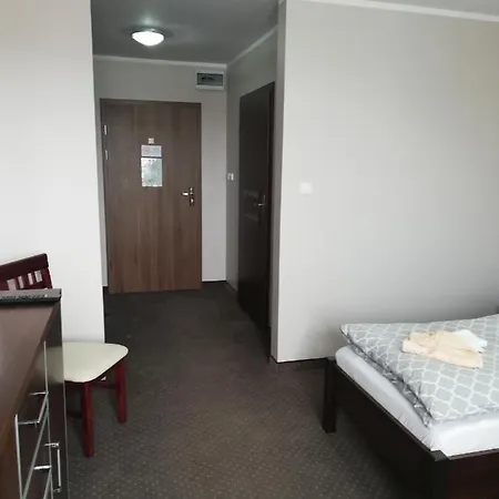 ヴィラ Dobry Adres Dziemiany