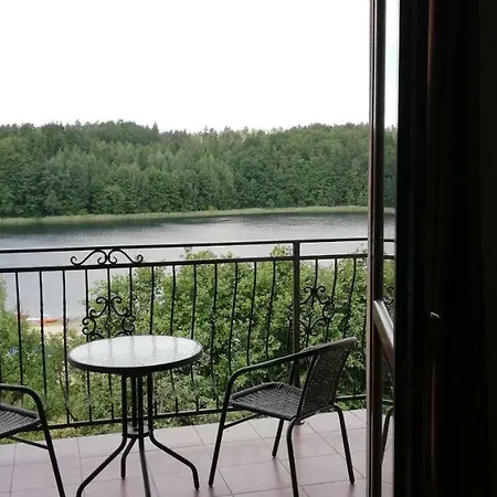 Вилла Dobry Adres Dziemiany